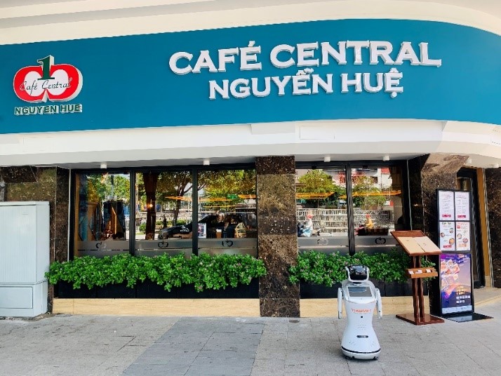 ỨNG DỤNG ROBOT THÔNG MINH TRONG CÁC NGÀNH NGHỀ