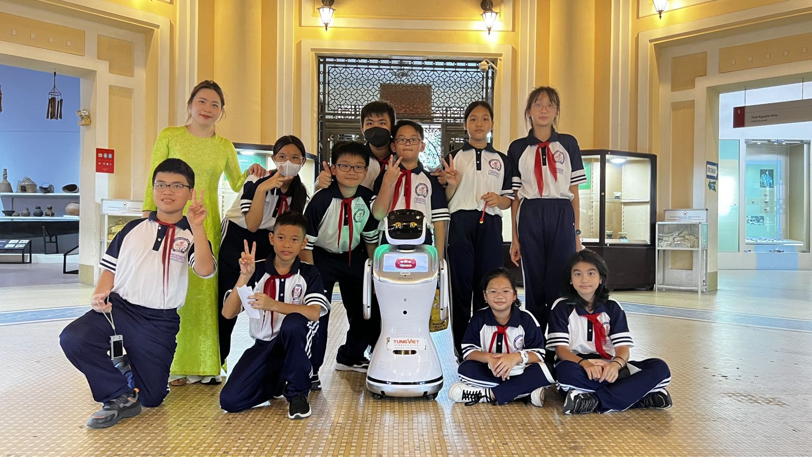 Đưa Robot thông minh vào làm thuyết minh viên tại bảo tàng