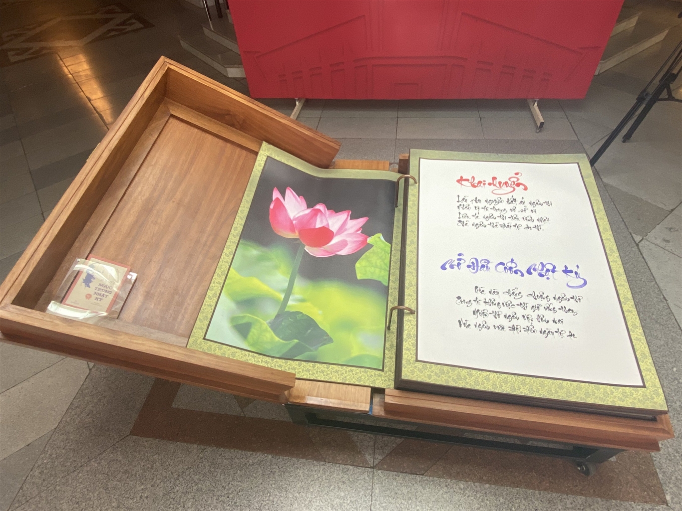 Bảo tàng Hồ Chí Minh tổ chức Lễ tiếp nhận Tác phẩm thư pháp “Nhật ký trong tù”