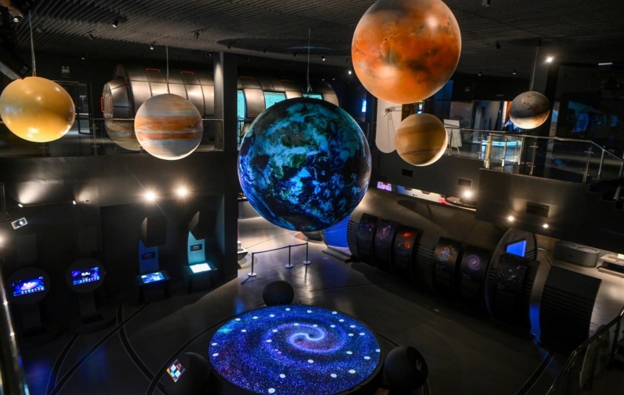 Công nghệ trình chiếu kể chuyện khoa học tại Bảo tàng vũ trụ Việt Nam