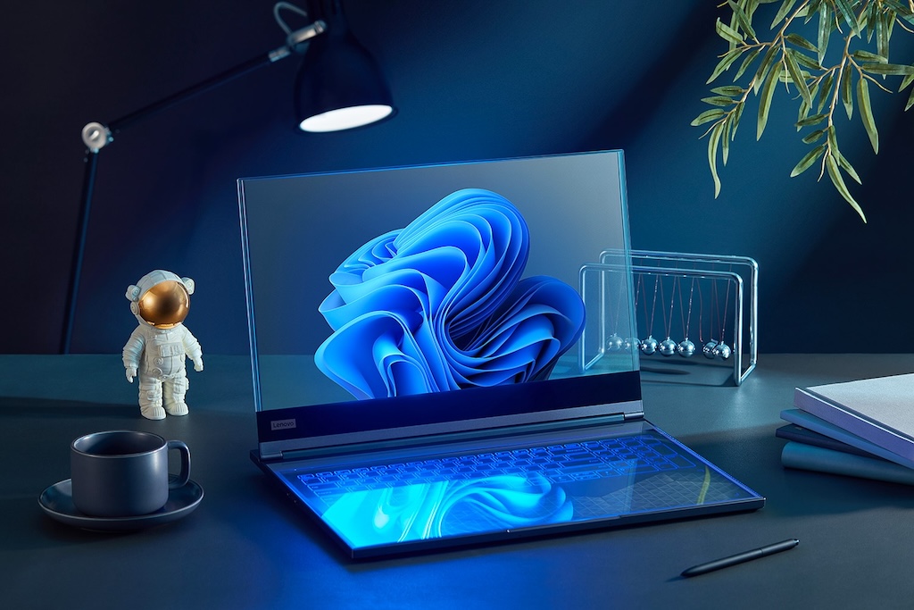 Lenovo khoe máy tính xách tay trong suốt tại MWC 2024